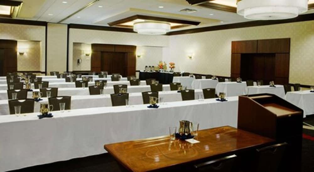 Hotel Doubletree By Hilton Downtown - Lakeside Cleveland