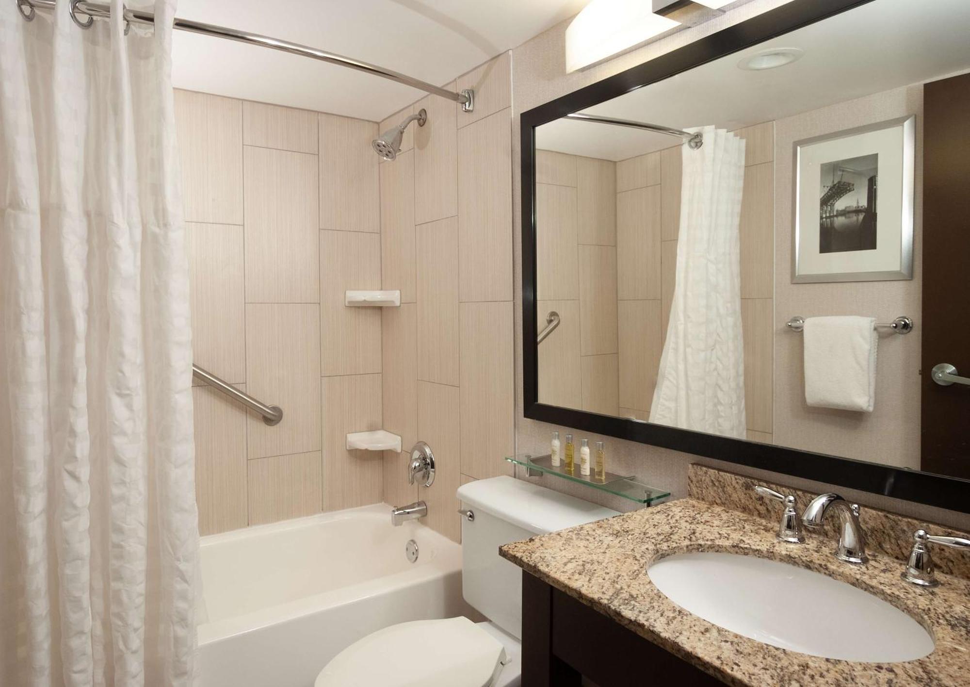 Doubletree By Hilton Downtown - Lakeside 4* Cleveland