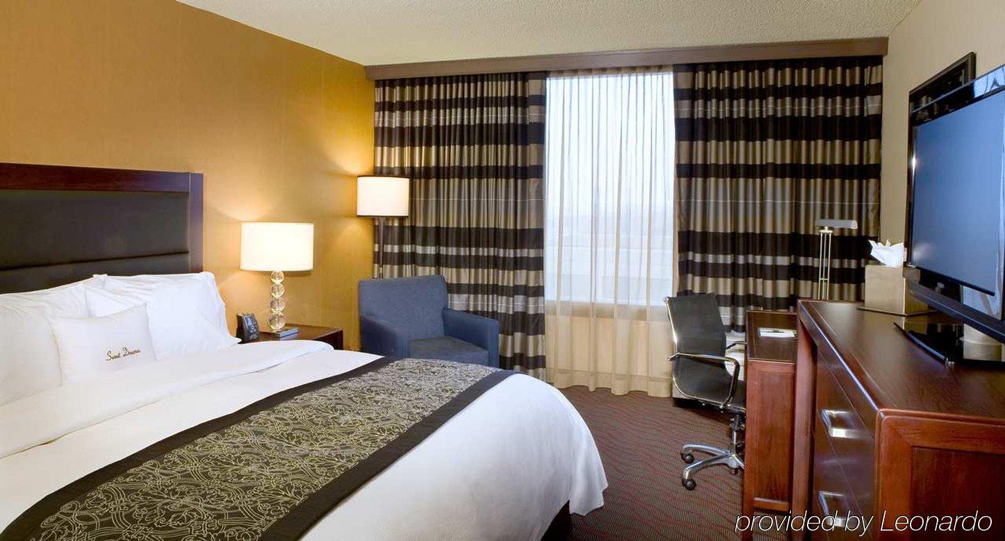 Doubletree By Hilton Downtown - Lakeside