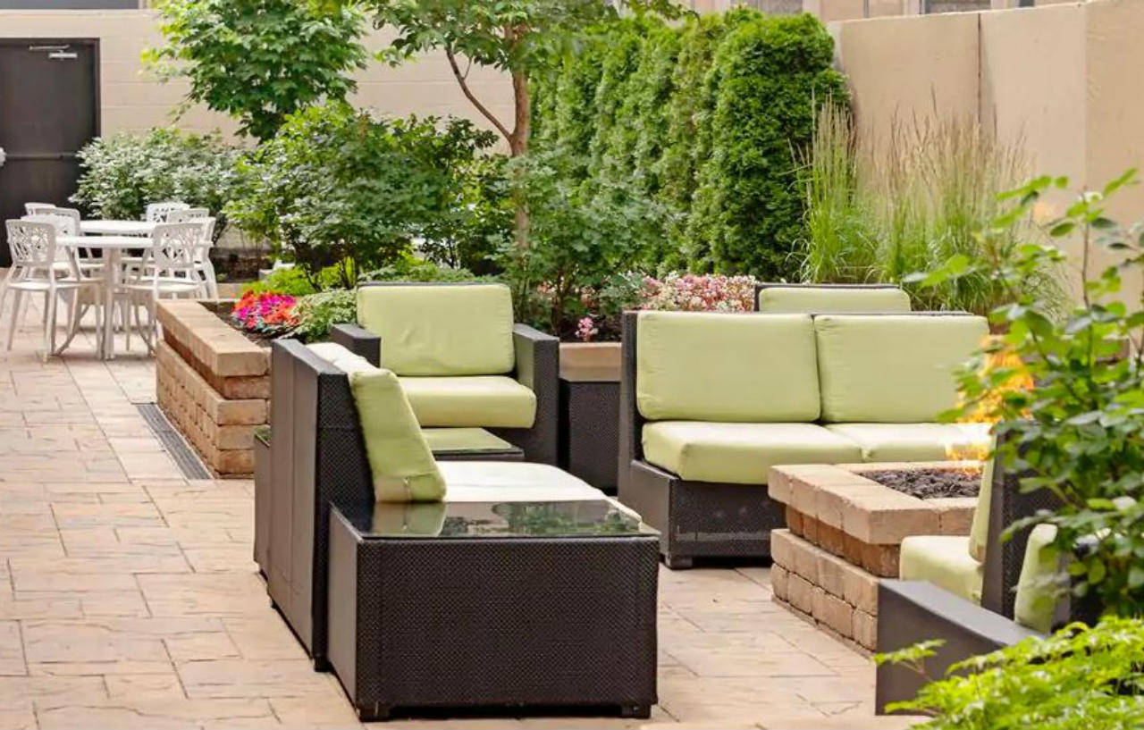 Doubletree By Hilton Downtown - Lakeside Hotel 4*