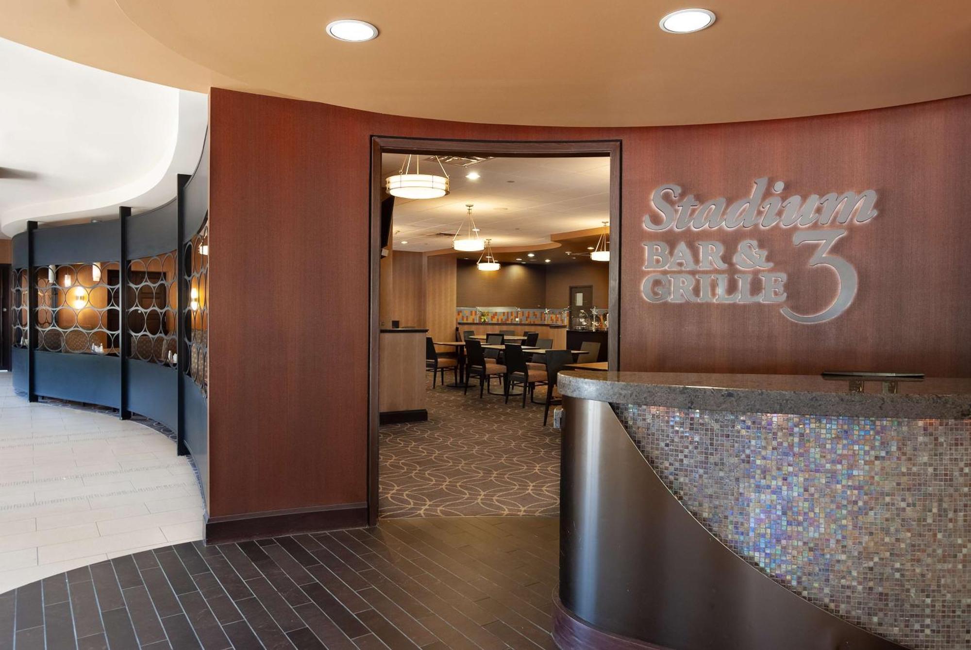 Doubletree By Hilton Downtown - Lakeside Cleveland